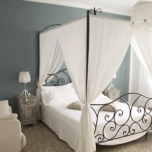 Holiday With Children In Venice Apartment